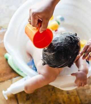 baby hair shampoo washing