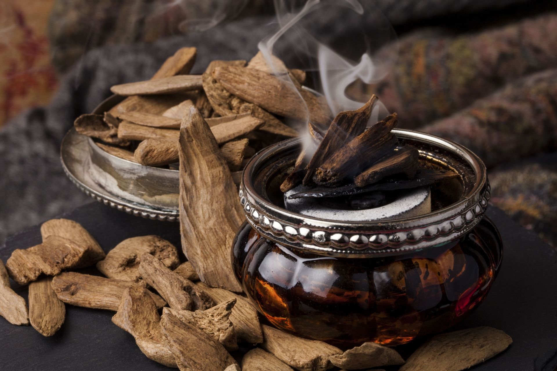 Oud fragrance